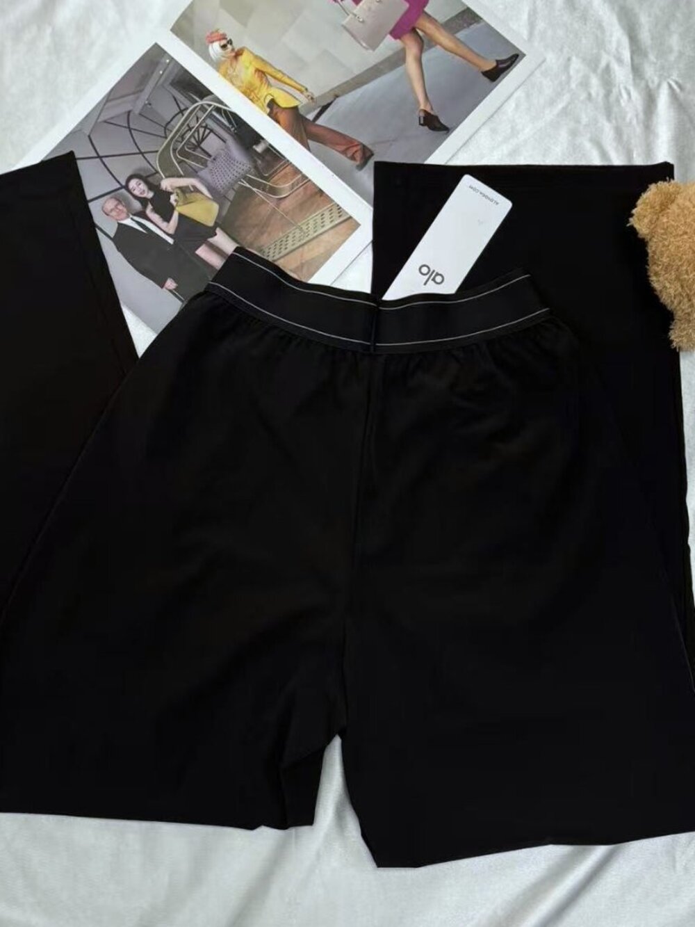 ALO Yoga Women's Suit Up Trouser (Regular) 👖👖 - Picture 4 of 5